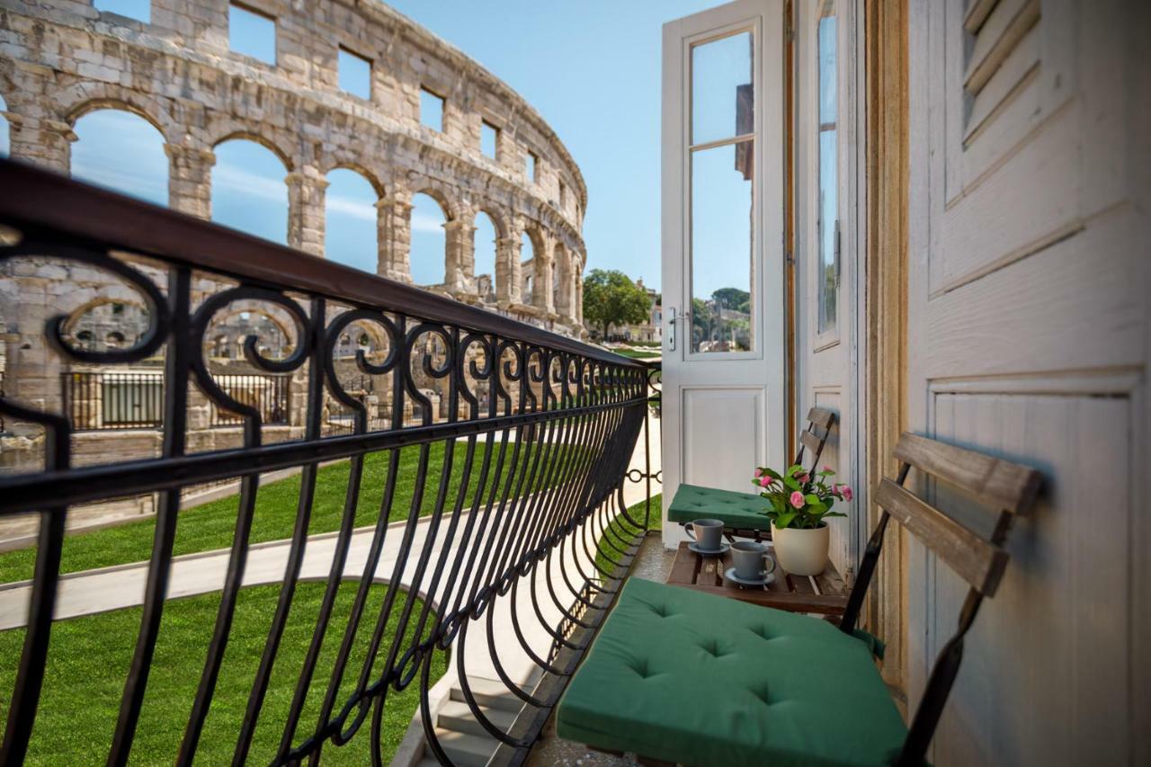 Amphitheatre Premium With Seaview Pola